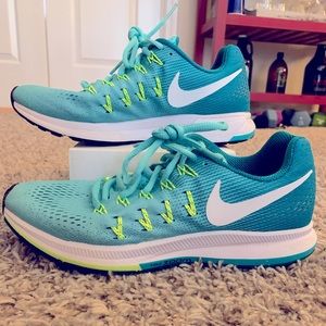Womens nike airzoom pegasus sneakers